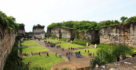 Taman Garuda Wisnu Kencana